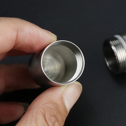 Organisateur de Pilules Étanche en Acier | Compact et Sûr pour Médicaments Quotidiens