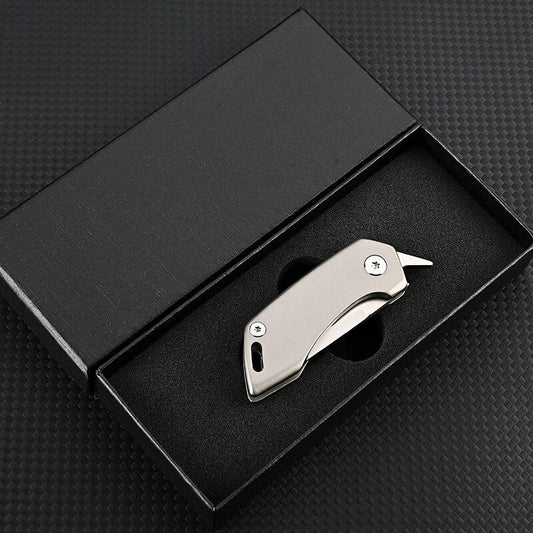 Couteau de Poche en Titane | Compact et Pratique pour Voyager