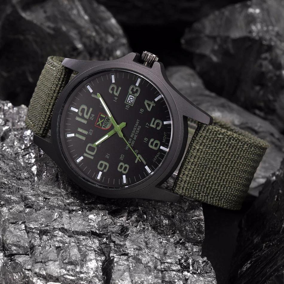 Montre Militaire pour Aventure Extérieure | Robuste, Étanche et Élégante