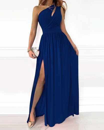 Robe Maxi Élégante pour Femmes | Encolure Diagonale et Détails Découpés