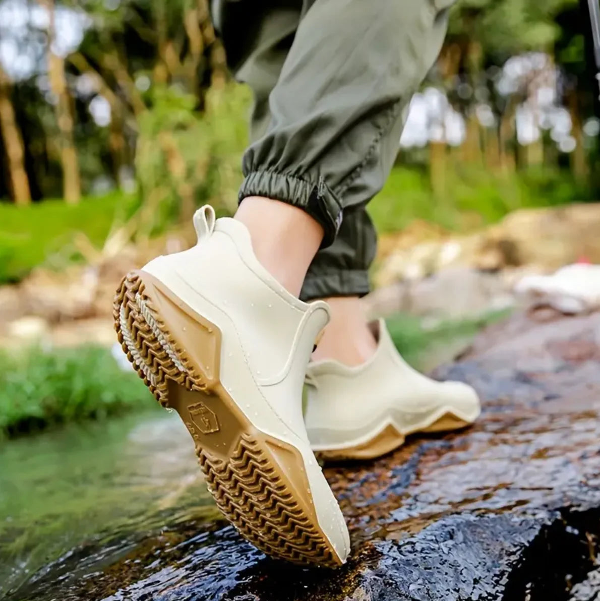Bottes de Pluie Imperméables pour Femmes | Confort et Traction par Temps Humide