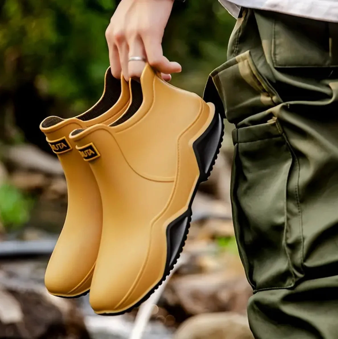 Bottes de Pluie Imperméables pour Femmes | Confort et Traction par Temps Humide