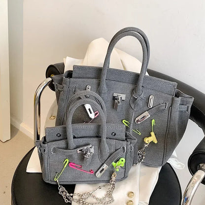 Sac à Bandoulière en Denim Vintage | Style Boho-Chic avec Détails Déchirés