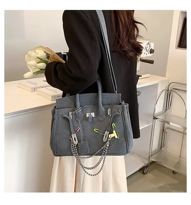 Sac à Bandoulière en Denim Vintage | Style Boho-Chic avec Détails Déchirés
