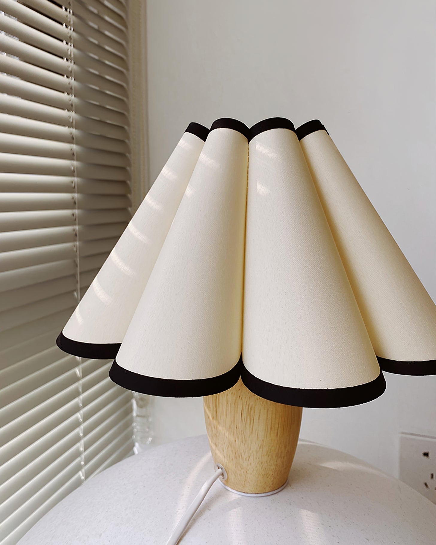 Lampe Tissée Vintage | Élégance et Lumière Chaleureuse