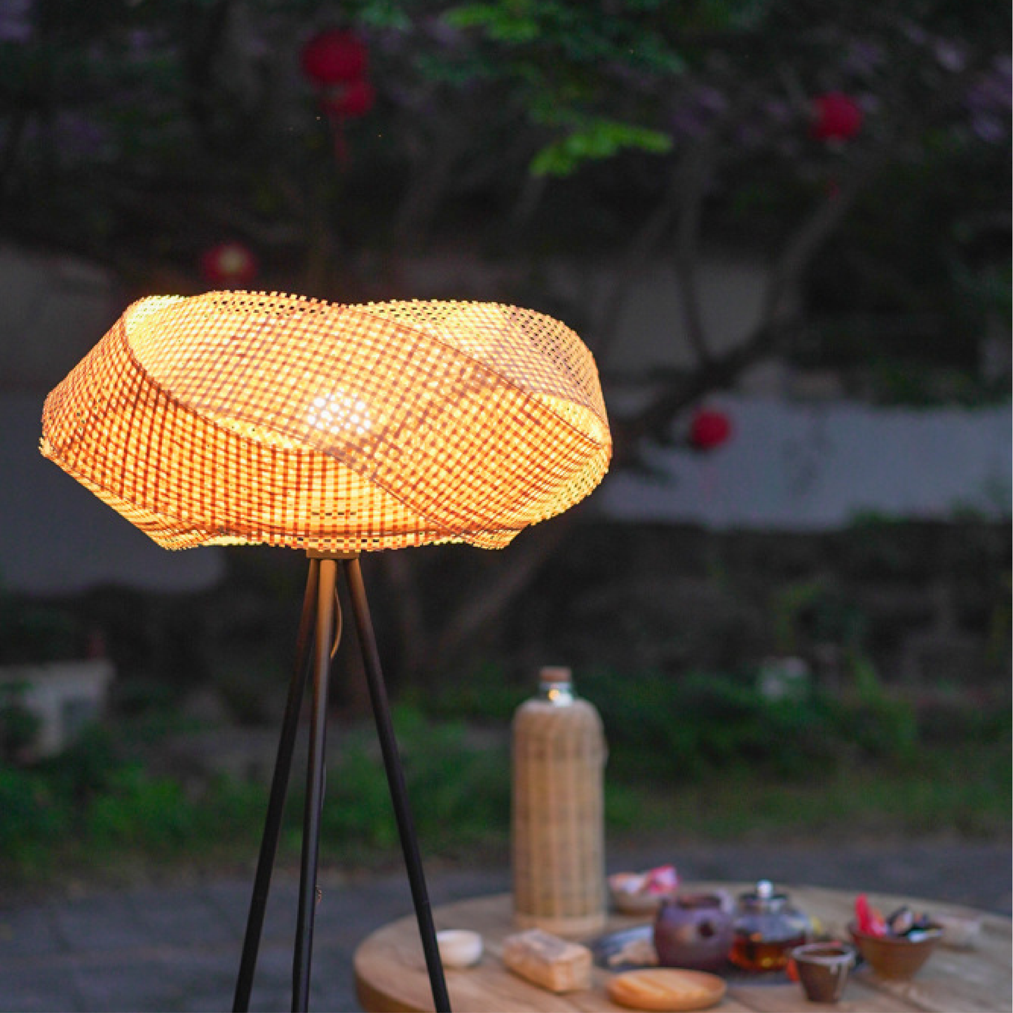 Lampe de Sol en Bambou | Design Contemporain et Éclairage Doux
