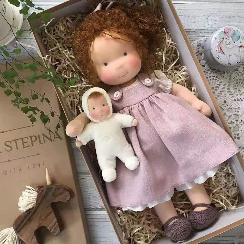 Poupée Waldorf Artisanale pour Enfants | Éveille l'Imagination et la Créativité
