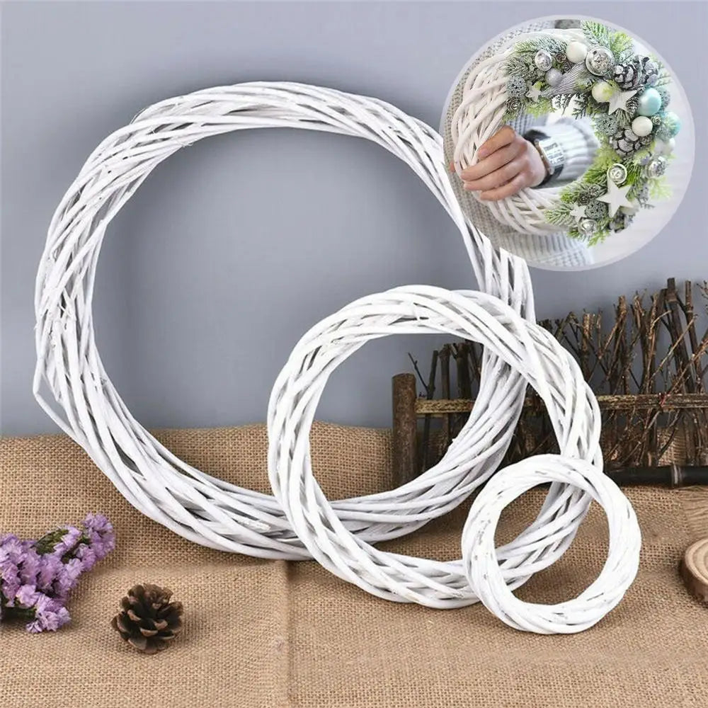 Couronne de Noël en Rotin | Décoration Élégante et Polyvalente