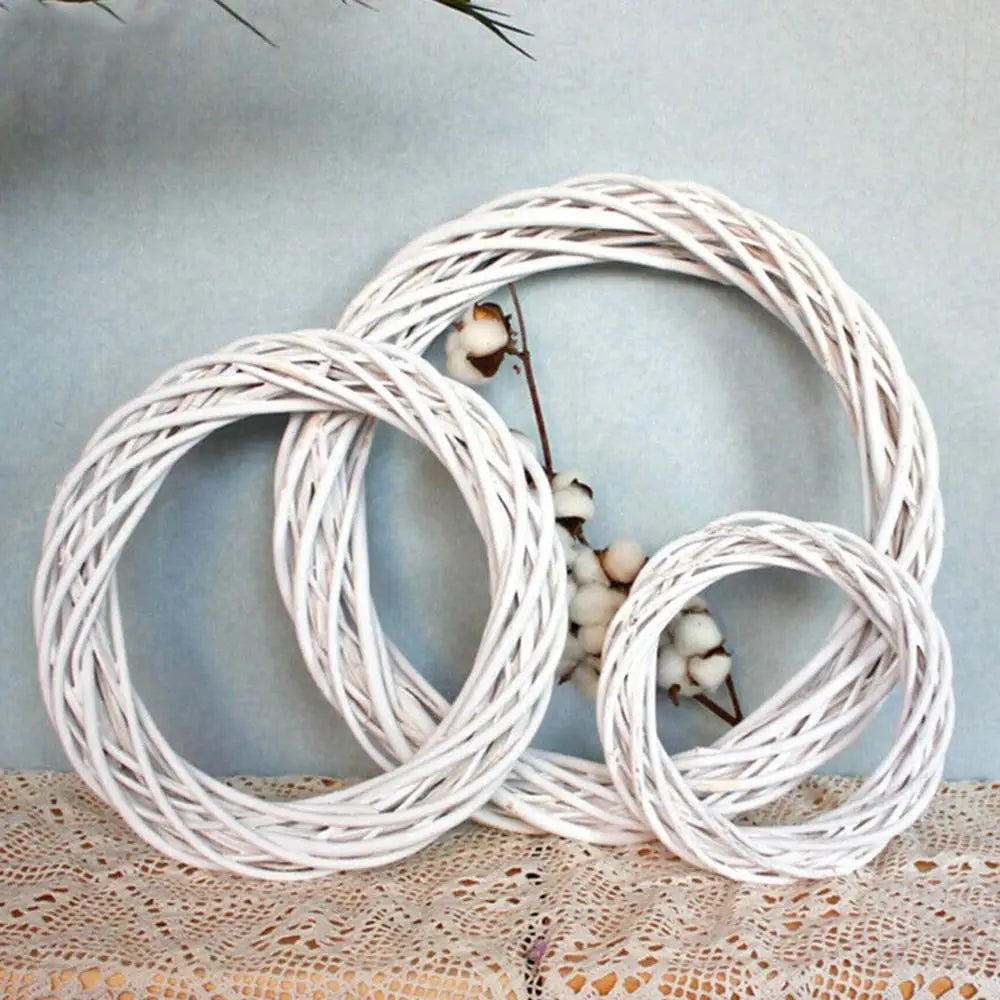 Couronne de Noël en Rotin | Décoration Élégante et Polyvalente