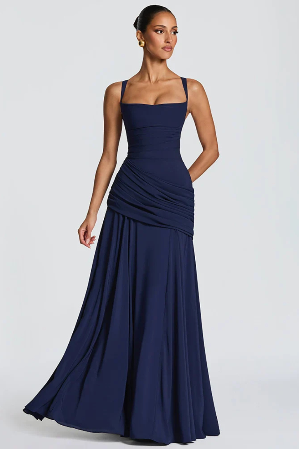 Robe de Soirée Maxi Élegante | Col Carré et Détails Froncés