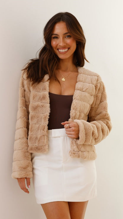 Veste courte en fausse fourrure | Élégance et confort pour toutes occasions