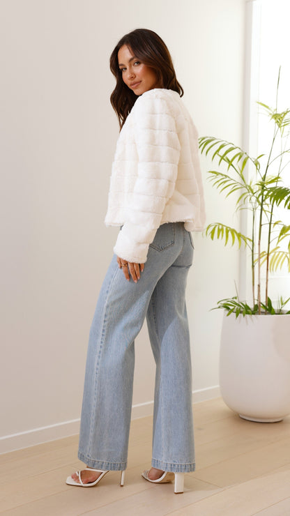 Veste courte en fausse fourrure | Élégance et confort pour toutes occasions