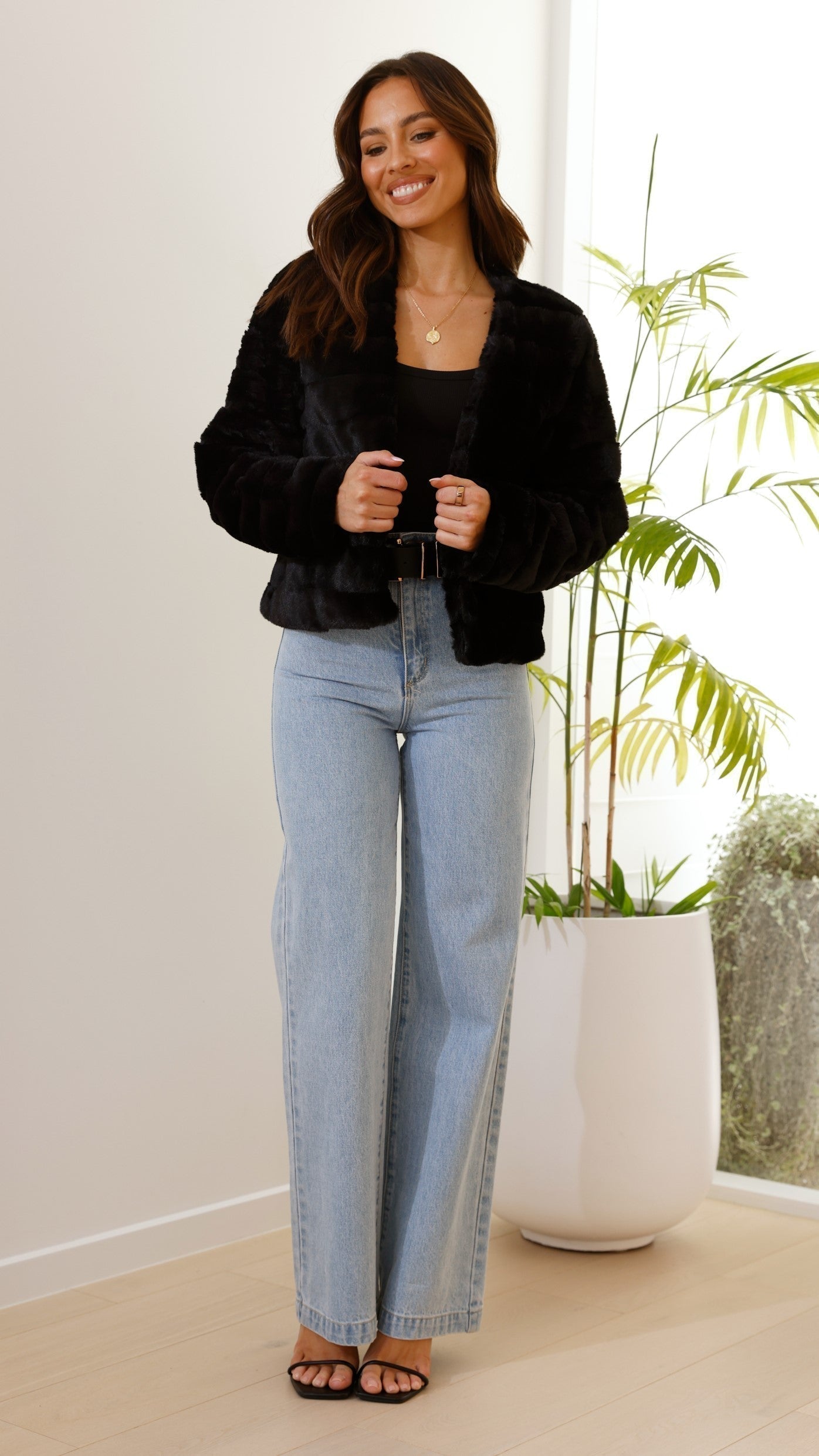Veste courte en fausse fourrure | Élégance et confort pour toutes occasions