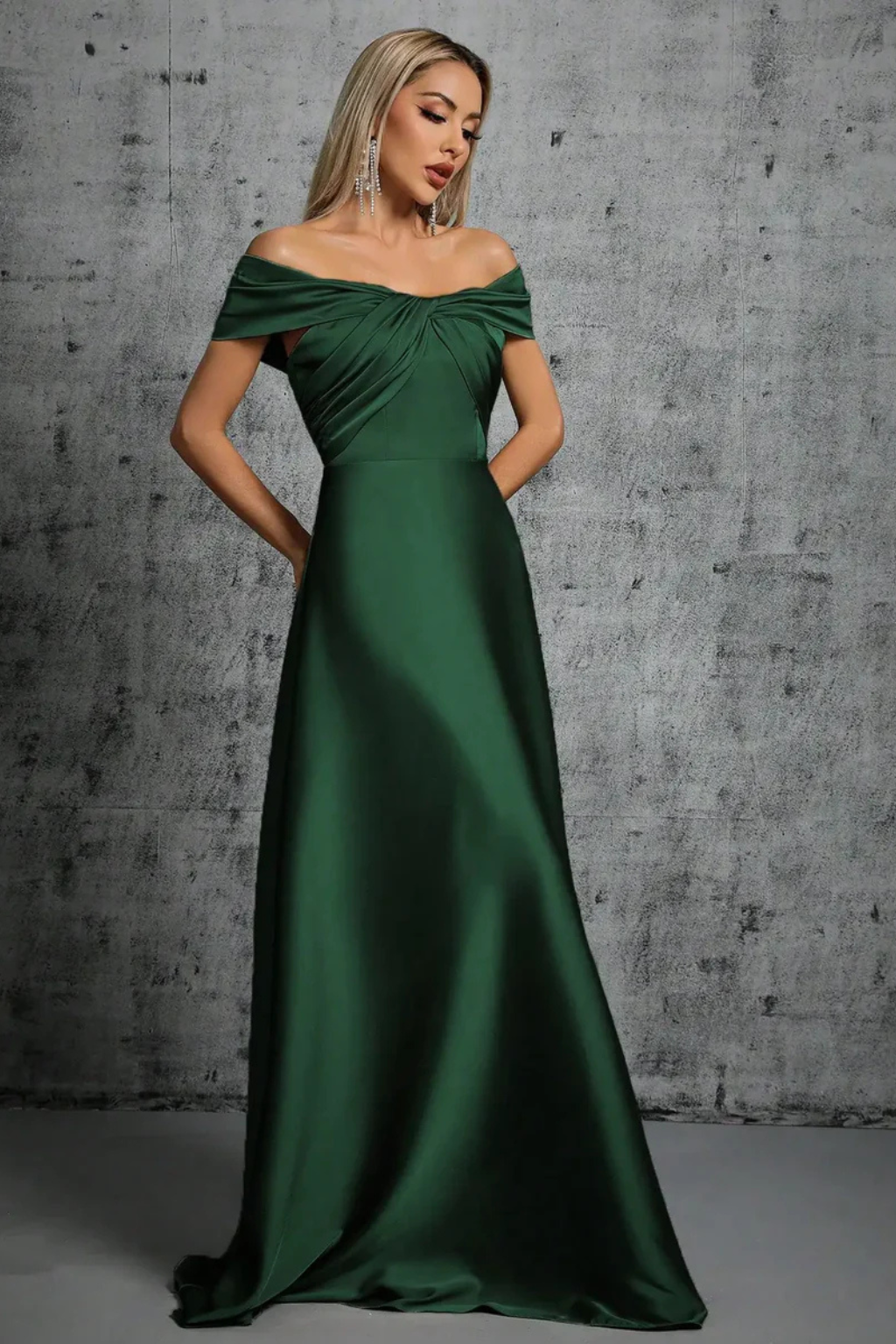 Robe de Mariage Satinée Maxi | Élégante et Décolleté Off-Shoulder