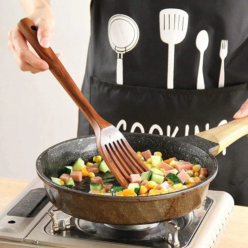 Ustensiles de Cuisine en Teck | Élégance et Durabilité au Quotidien