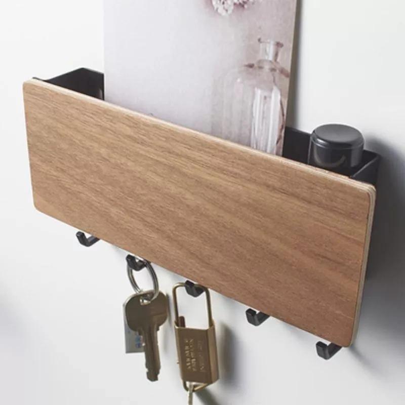 Porte-Clés Mural en Bois | Design Élégant avec Crochets Colorés