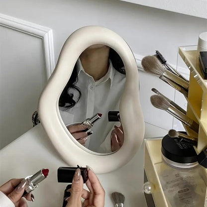 Miroir Vintage Artistique | Design Unique et Créatif pour Intérieur