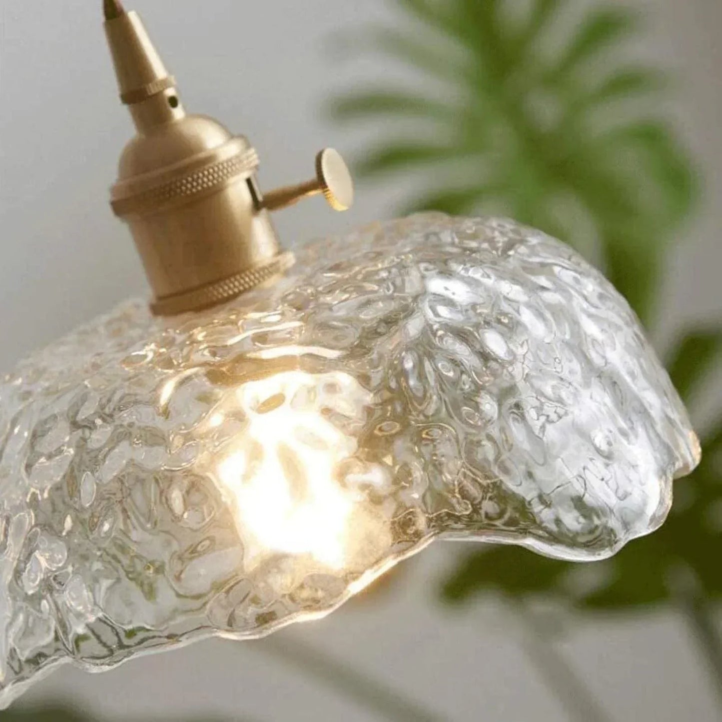 Lampe Suspendue en Laiton et Verre | Élégance Moderne et Installation Facile