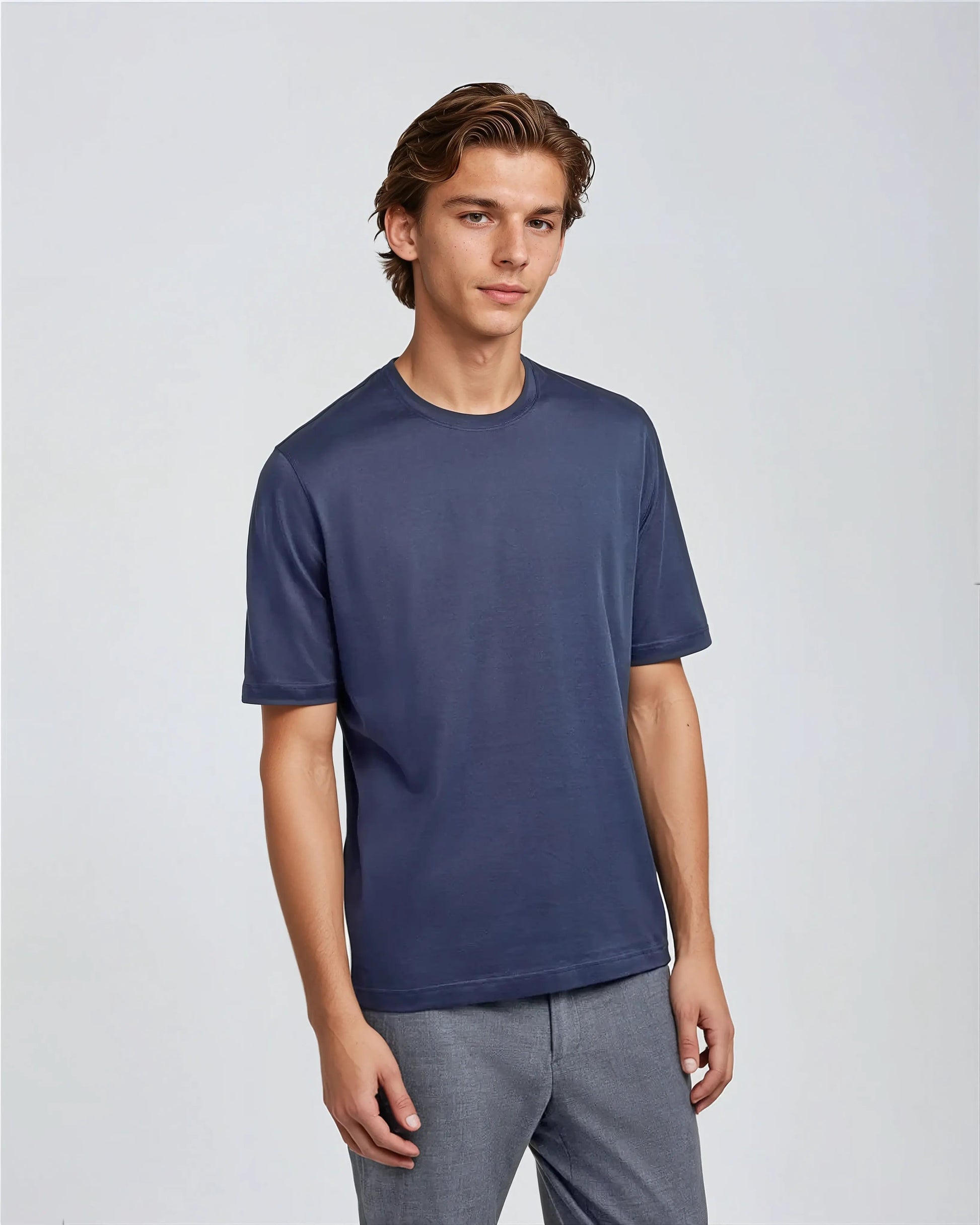 T-shirt sur mesure homme moderne | Confort Luxueux et Style Élégant