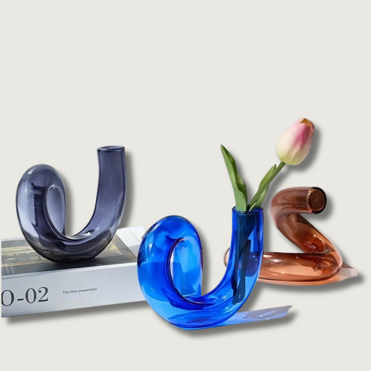 Vase en Verre Vintage sur Pied | Élégance Intemporelle pour Décoration