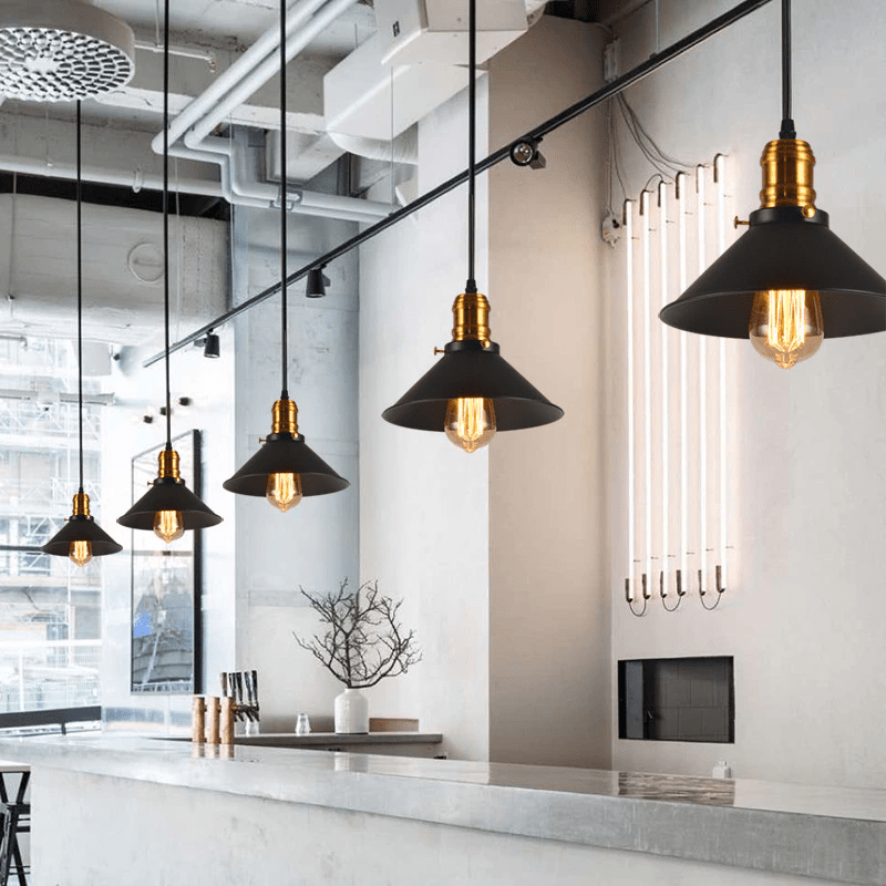 Lampe Suspendue Industrielle | Design Polyvalent et Durable