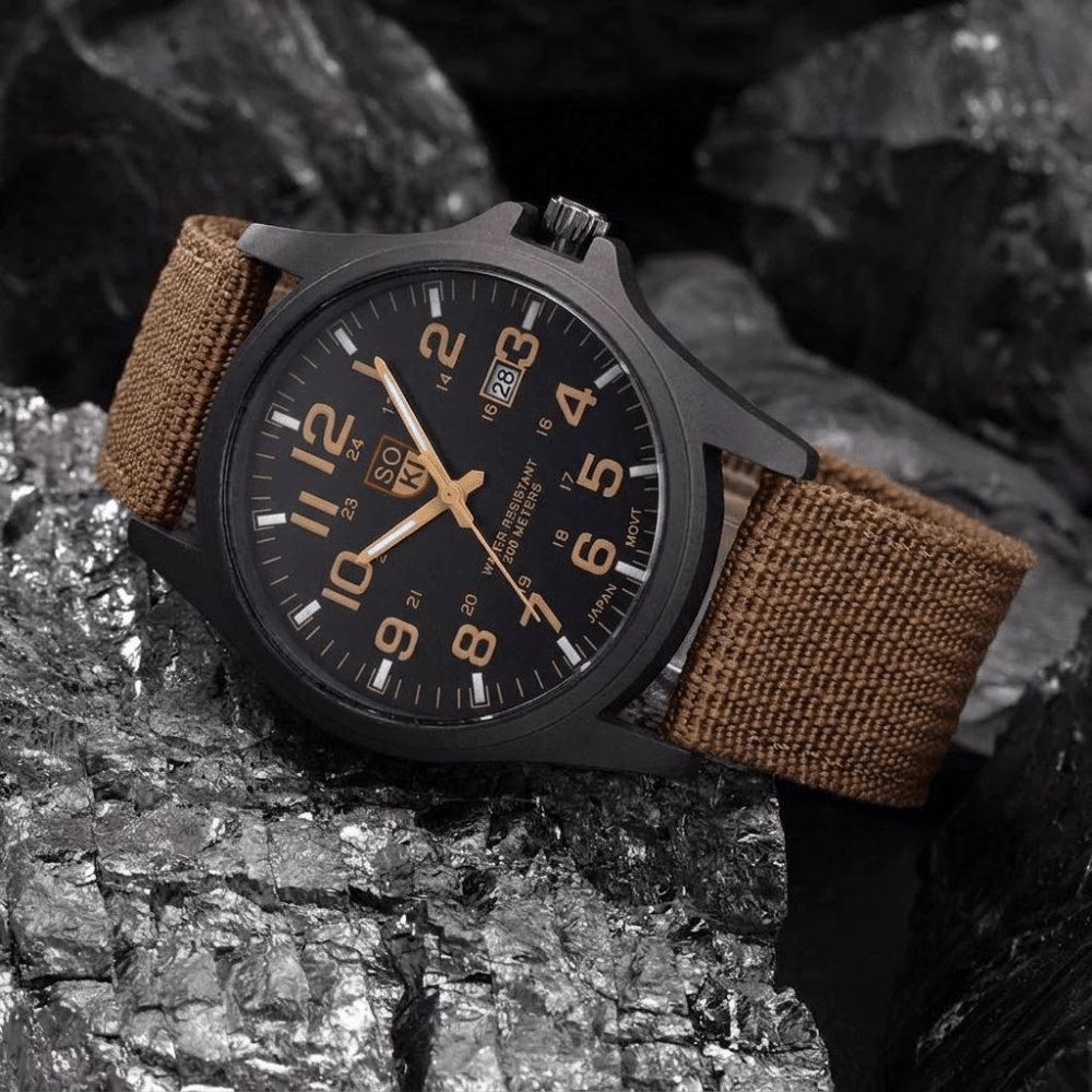 Montre de randonnée résistante et étanche pour homme | Montevall