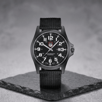 Montre de randonnée résistante et étanche pour homme | Montevall