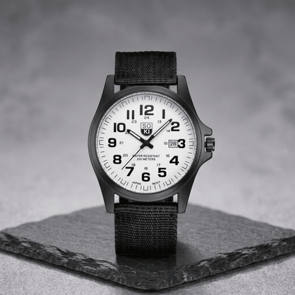 Montre de randonnée résistante et étanche pour homme | Montevall