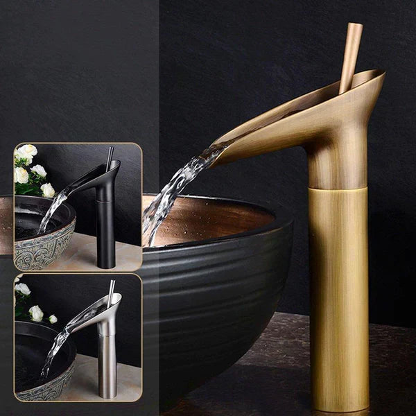 Robinet de Salle de Bain Cascade | Élégance Rétro avec Écoulement Luxueux