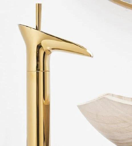 Robinet de Salle de Bain Cascade | Élégance Rétro avec Écoulement Luxueux
