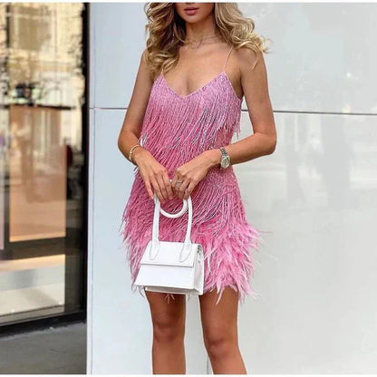 Robe à Paillettes et Plumes | Élégance et Glamour pour Soirées Spéciales